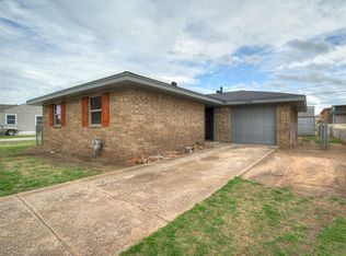 1509 W London St, El Reno, OK 73036