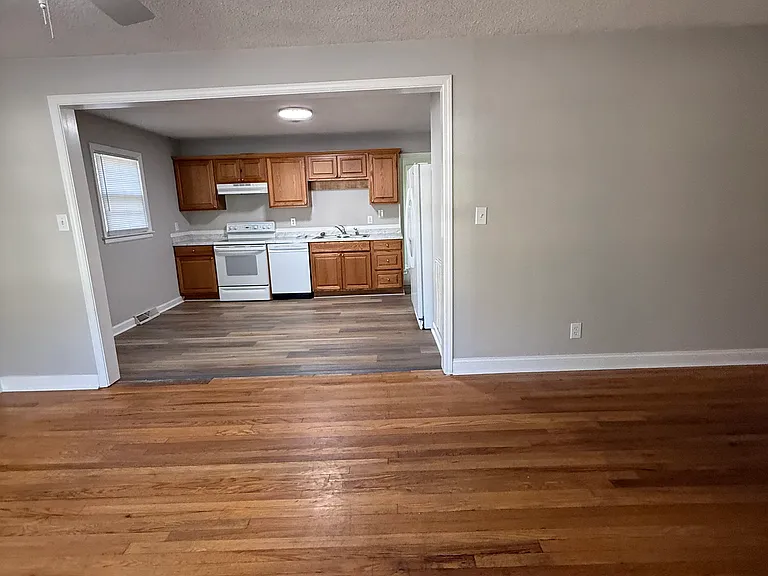 409 S Merritt Ave — Photo 5