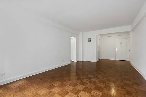 Rented by Byson Real Estate Company | media 11
