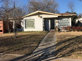 902 Indian Hills Dr, Grand Prairie, TX 75051