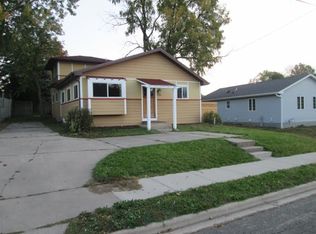 350 Sowden St, Platteville, WI 53818