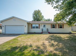 1684 Cardinal Ln, Lowell, IN 46356