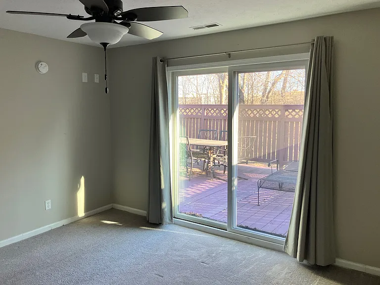 121 Walter St — Photo 16