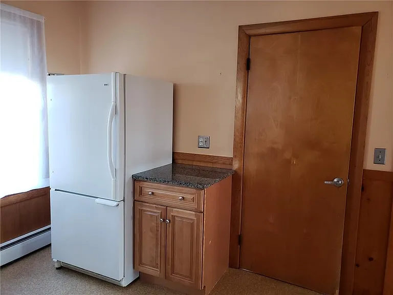 40 E Barrows St #2 — Photo 11