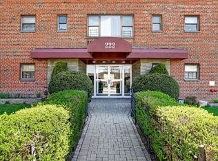 222 N Broadway #3D, Yonkers, NY
