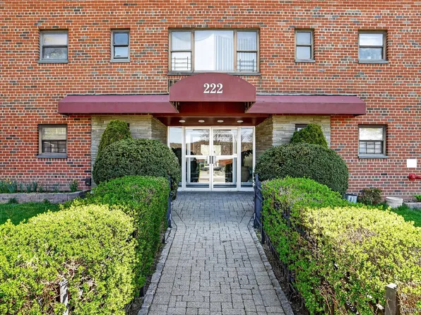 222 N Broadway #3D, Yonkers, NY 10701