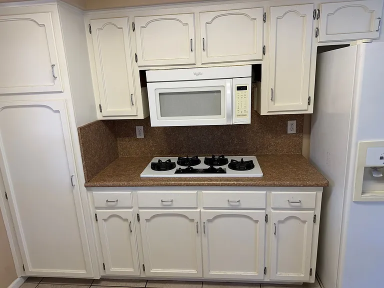 1335 W Evergreen Ct — Photo 11