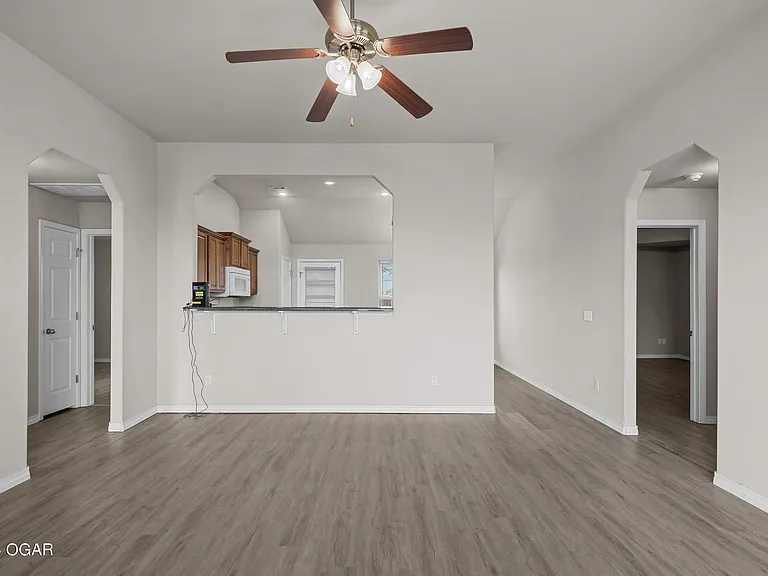 2044 Mississippi Ave — Photo 7