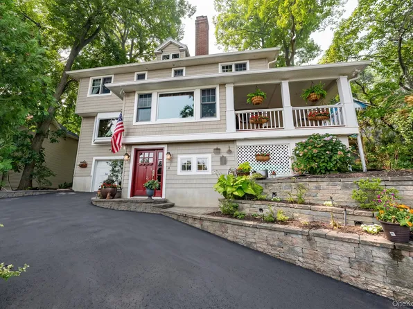 5 Harborview Lane, Huntington, NY 11743