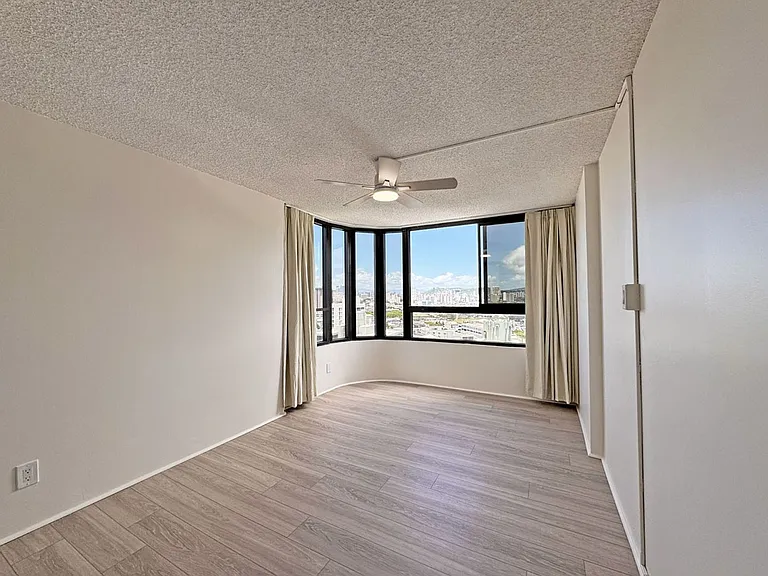 2724 Kahoaloha Ln #2007 — Photo 17