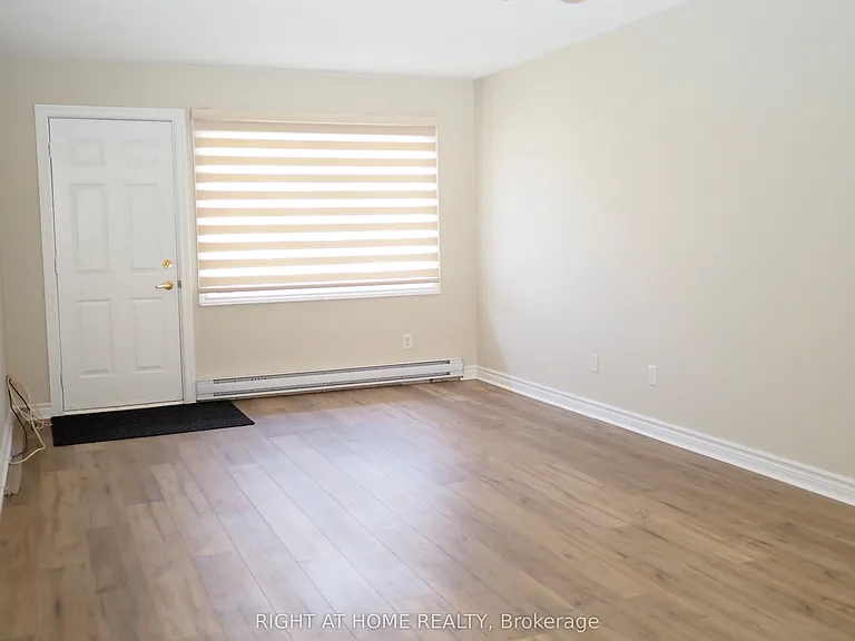 77 Mill St E #10 — Photo 5
