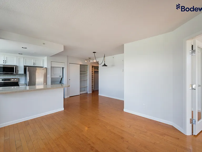 2255 W 4th Ave — Photo 4