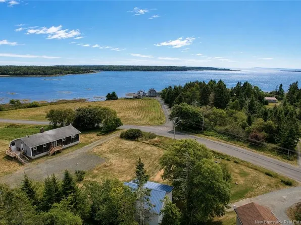 71 Thoroughfare Rd, Grand Manan, NB E5G 1G5