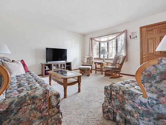 4th image of 613 Tanglewood Dr