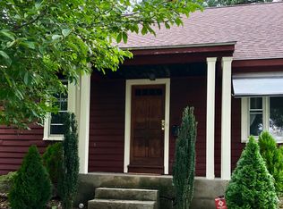 65 Norman St, Springfield, MA 01104