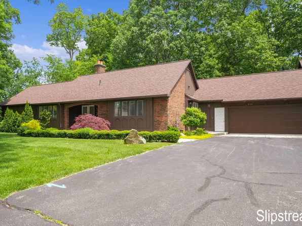 3130 E Gatehouse Dr SE, Grand Rapids, MI 49546