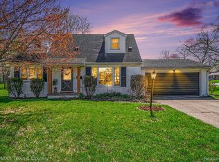 308 Old Bridge Rd, Grand Blanc, MI 48439