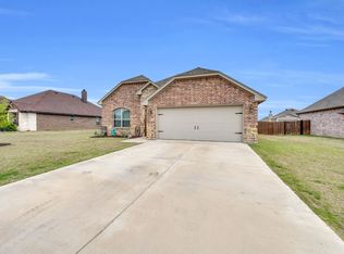 212 McKittrick Ln, Godley, TX 76044