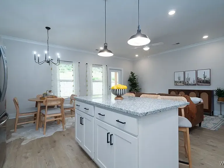 22105 Cove Ln — Photo 9