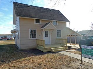 421 W 2nd St, Miltonvale, KS 67466
