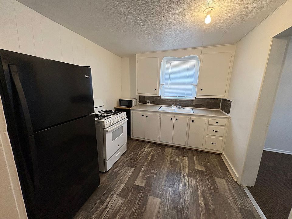 1st image of 216 S Avenue I APT 6