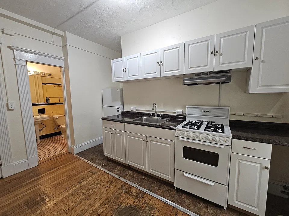 8 Garrison St #500