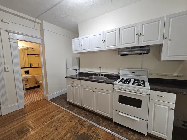 8 Garrison St APT 500, Boston, MA 02116