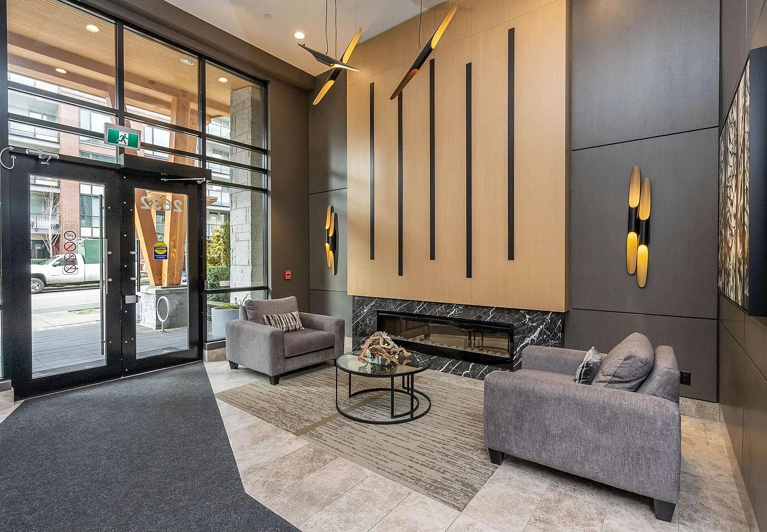 2 bed, 922 sqft, $3,350 — Photo 2