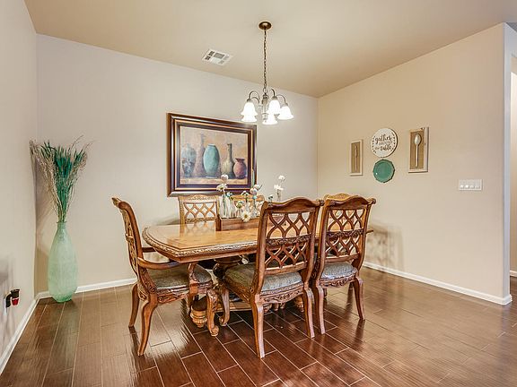 4th image of 12417 Chamberlain Dr