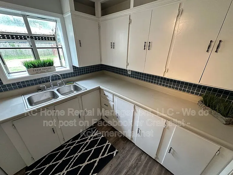 127 W 85th St — Photo 21