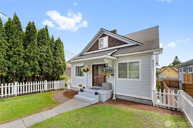 3rd image of 515 Avenue D
