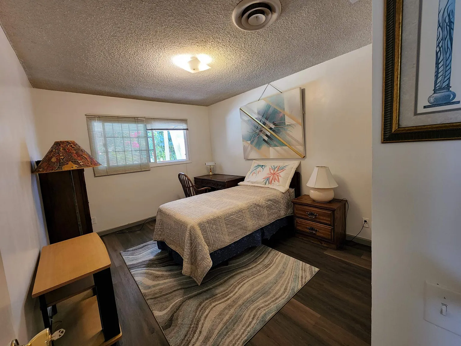 2 bed, $1,100 — Photo 2