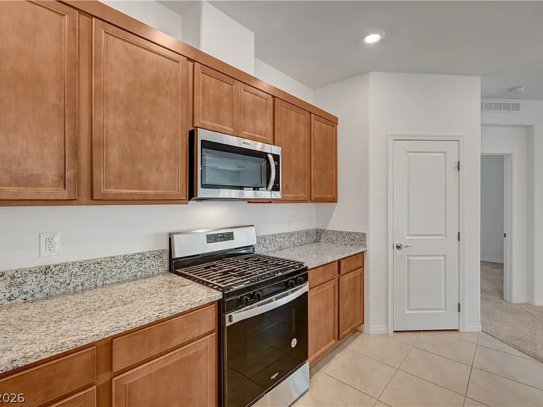 630 Great River Ave — Photo 20