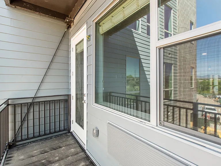 Axis West Flats — Photo 21
