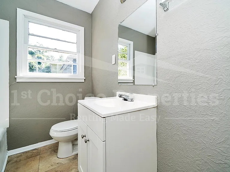 1301 5th Pl NW — Photo 16