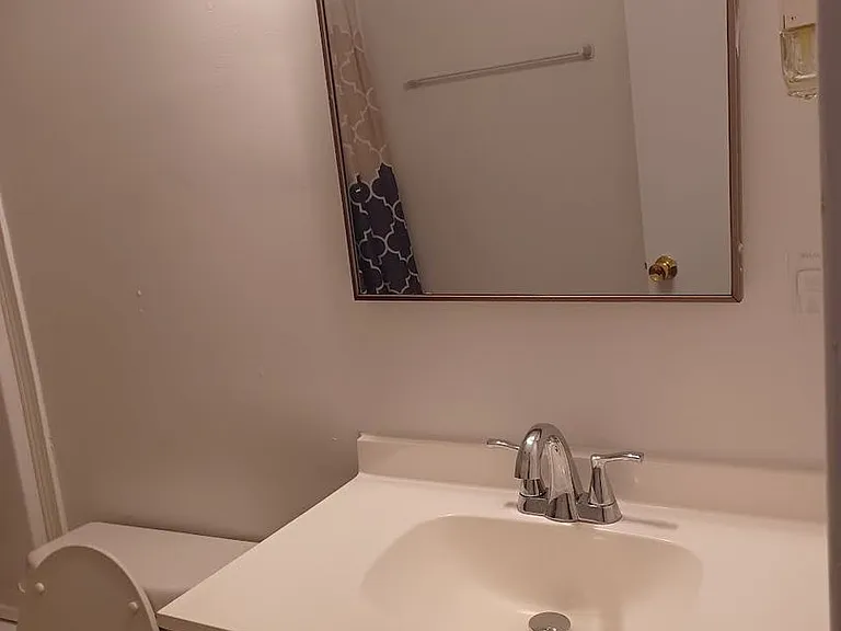 955 Cloverdale Dr — Photo 11