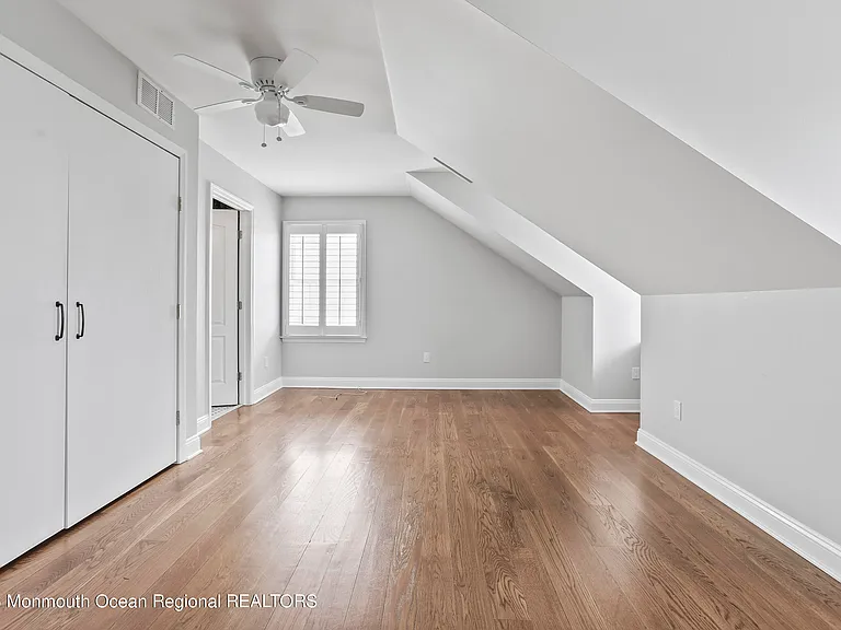 74 Seaview Ave — Photo 37