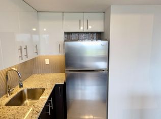 77 St Clair Avenue East, Toronto, ON M4T 1M5