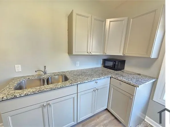 115 N 46th St #2, Louisville, KY 40212