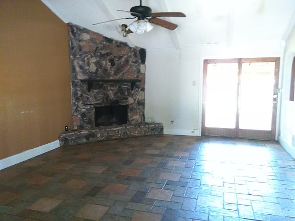 3rd image of 2810 Spiceberry Ln