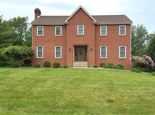 211 Warren Rd, Warrendale, PA 15086