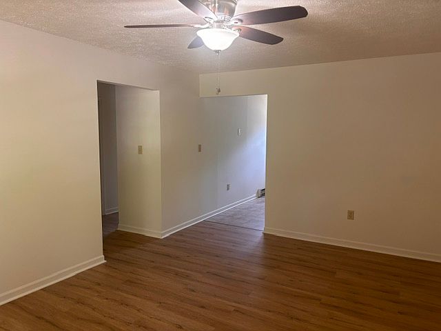 1st image of 1900 Memorial Dr #1900