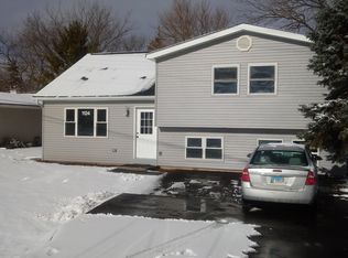 1124 W Algonquin Rd, Lake In The Hills, IL 60156