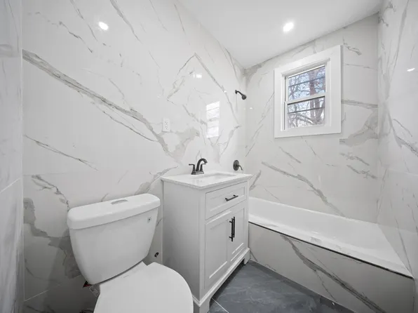 4617 Clarendon Road image 5 of 16