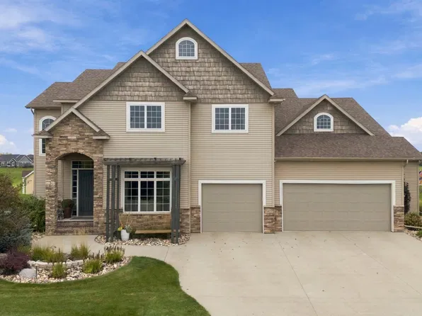 5827 Silverleaf Dr S, Fargo, ND 58104