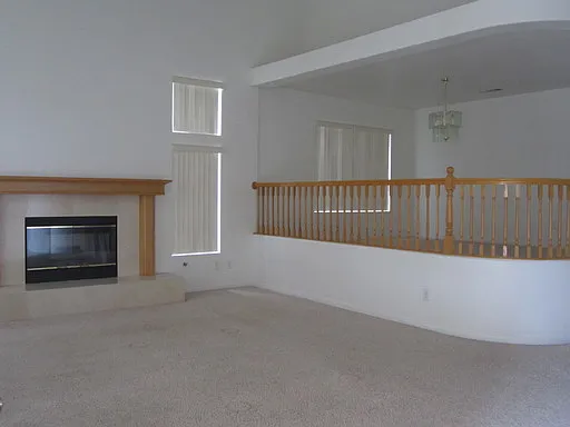 5 bed, 3788 sqft, $3,200 — Photo 3