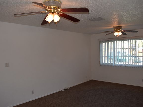 3rd image of 2301 Holly Dr