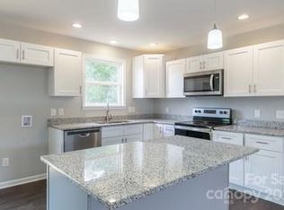 282 Lochshire Ln, Woodleaf, NC 27054