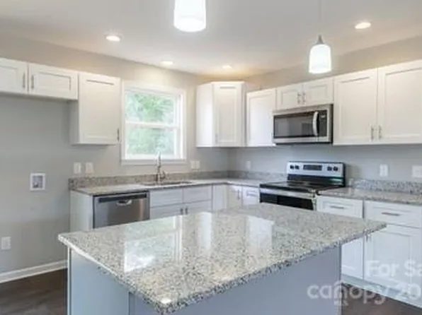 282 Lochshire Ln, Woodleaf, NC 27054