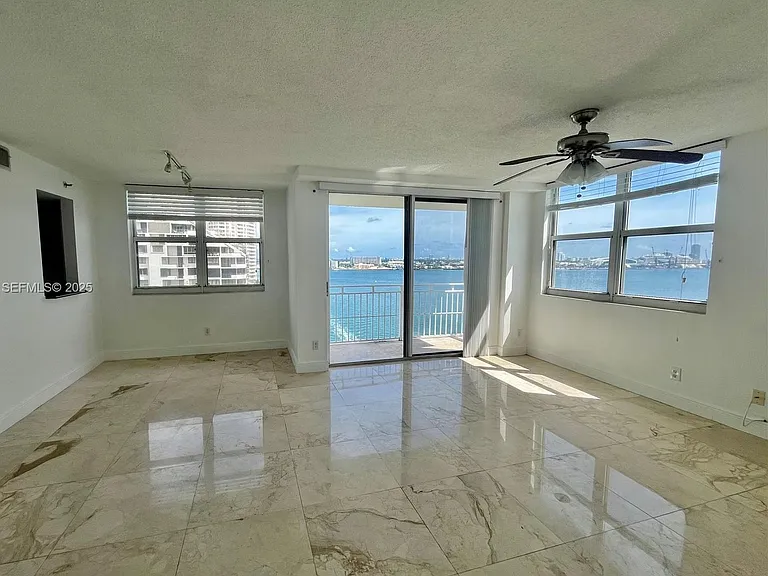 770 Claughton Island Dr #15 — Photo 20